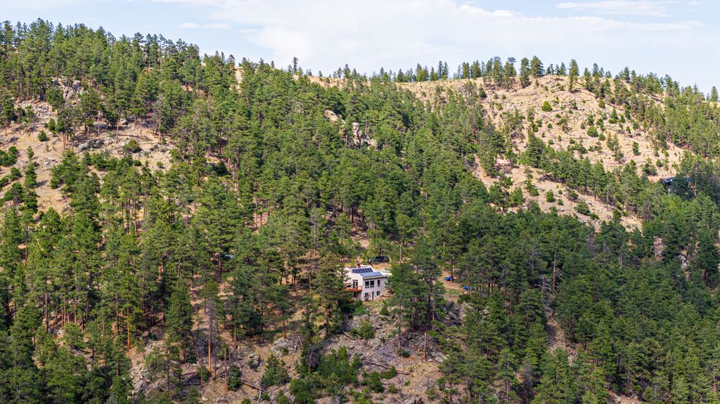 9128 Tawny Lynx Rd