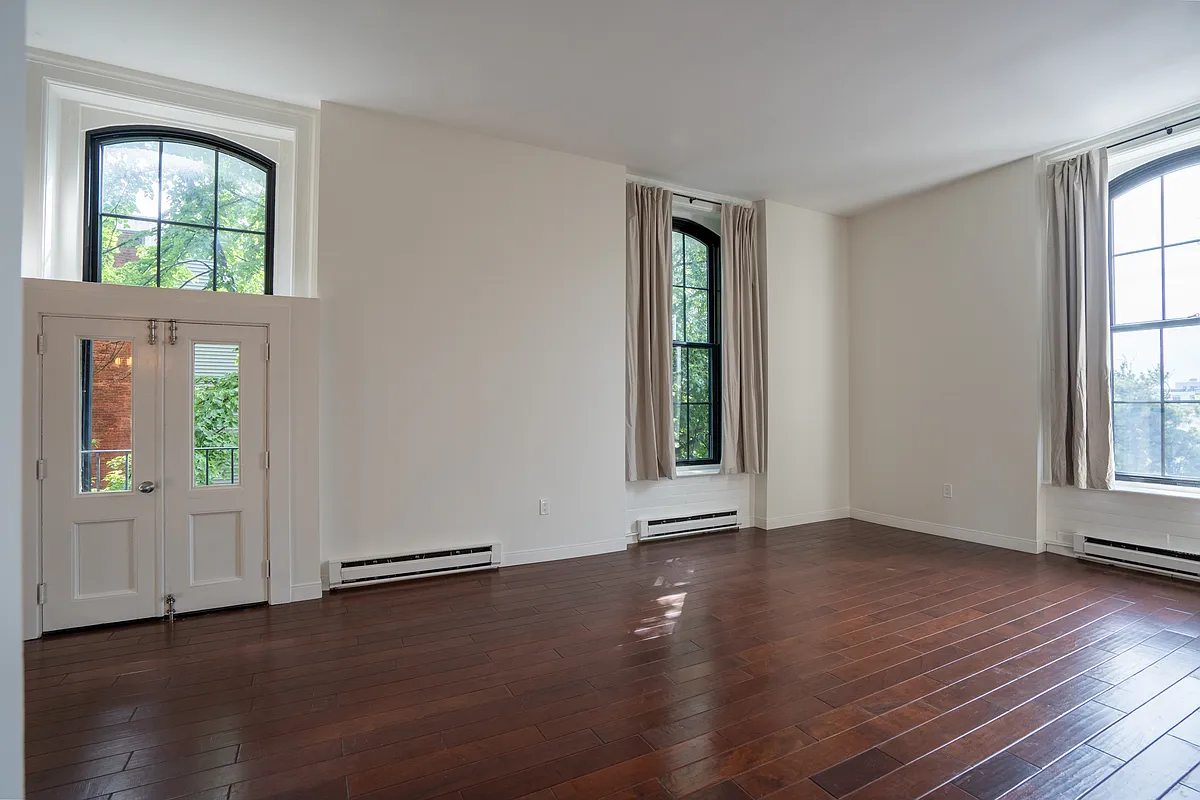 Building Photo - 68 Baldwin St #12