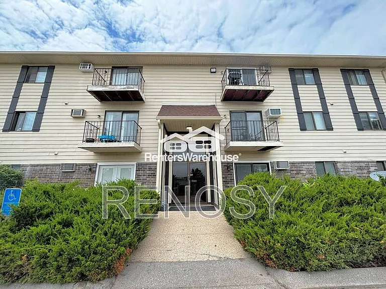 1831 Fuller Rd #3 — Photo 3