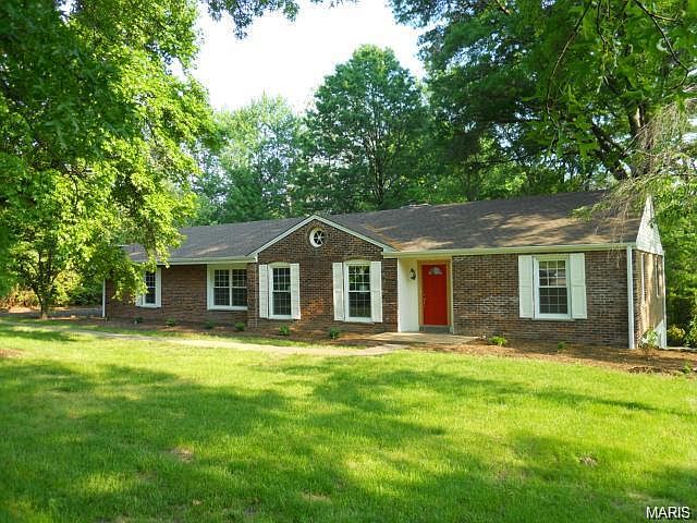1st image of 32 Beacon Hill Ln