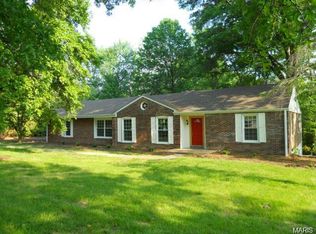 32 Beacon Hill Ln, Saint Louis, MO 63141