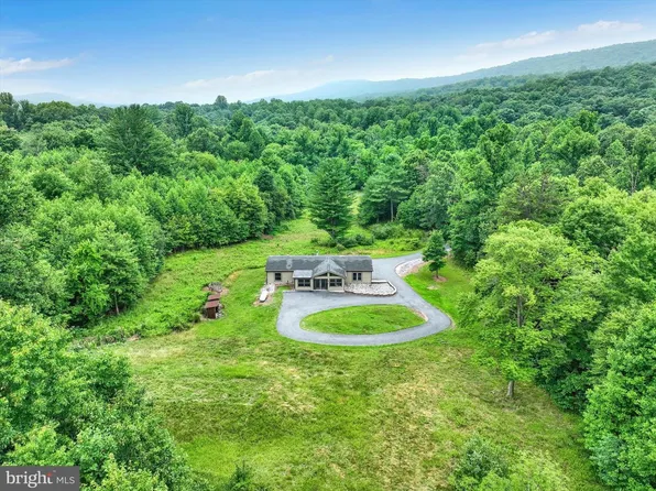 2320 Fishing Creek Valley Rd, Harrisburg, PA 17112