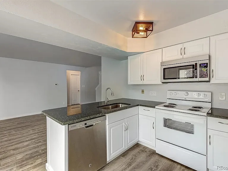 2665 S Xanadu Way #D — Photo 10
