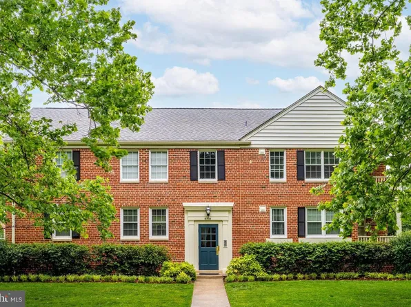 6718 W Wakefield Dr APT B2, Alexandria, VA 22307