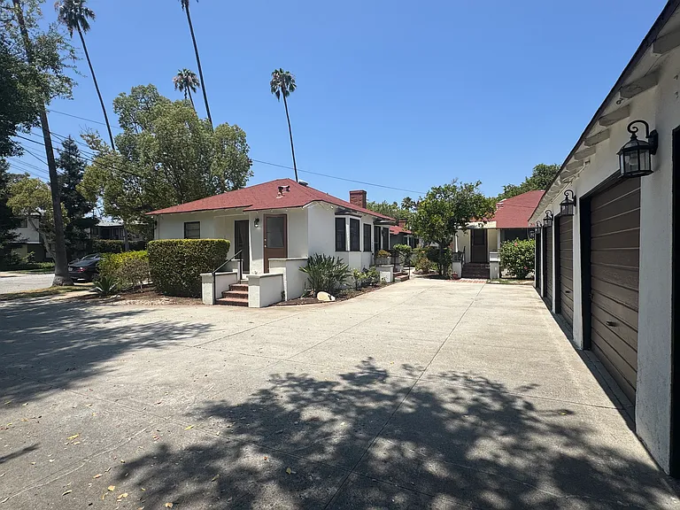 1803 Huntington Dr — Photo 19
