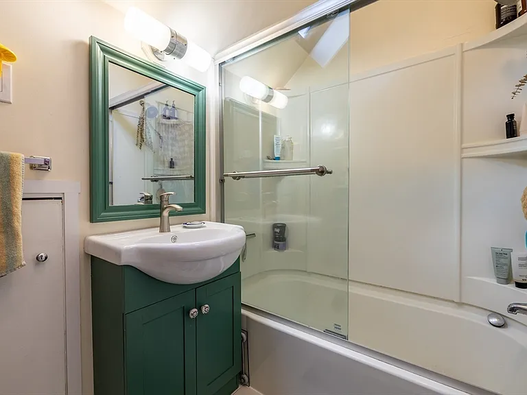 137 North St #3 — Photo 13