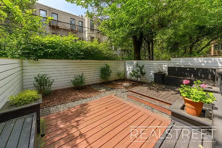 277 Linden St #2B — Photo 8