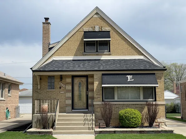 8229 S Whipple St, Chicago, IL 60652