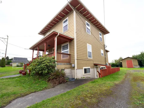 1776 Meade St, North Bend, OR 97459