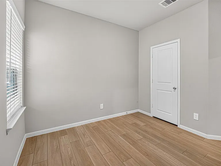 9254 Sea Garden St — Photo 24