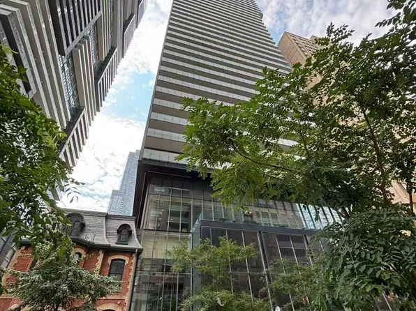 15 Grenville St, Toronto, ON