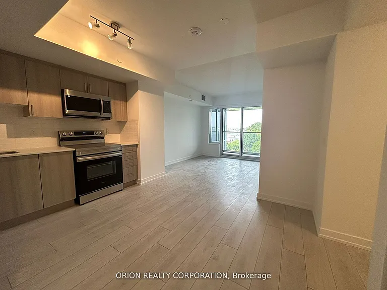 556 Marlee Ave #527 — Photo 3