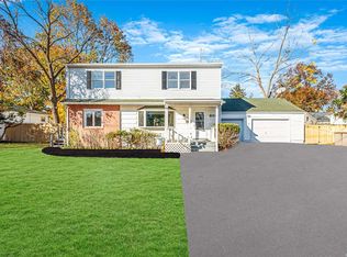 606 Pulaski Rd, East Northport, NY 11731