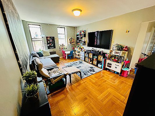 1st image of 585 E 21st St #5P