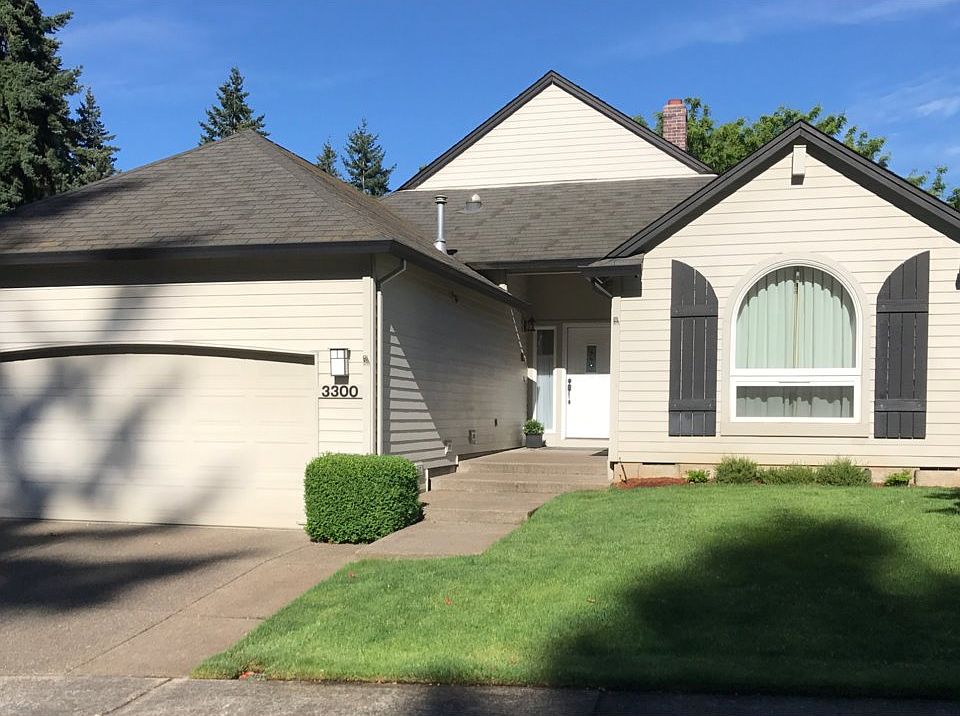 1st image of 3300 SE Baypoint Dr