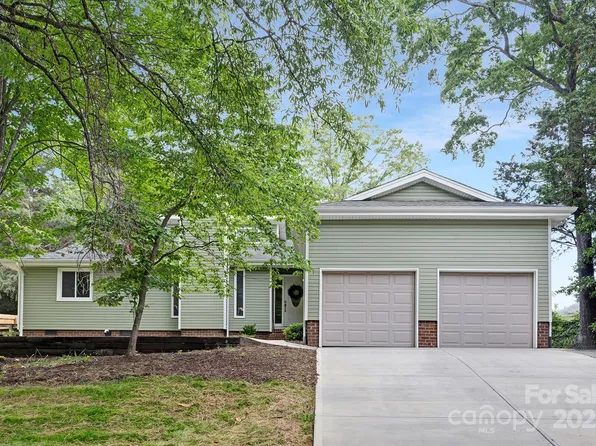 10912 Treebark Dr, Charlotte, NC 28226