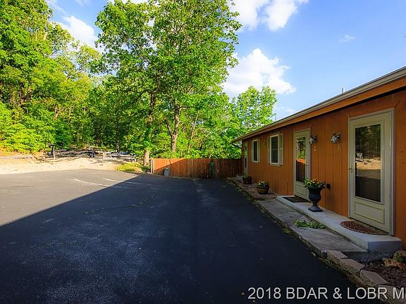 3rd image of 88 Elmwood Pl #2