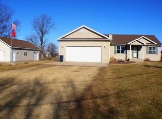 333 Old Mill Rd, Franklin Grove, IL 61031