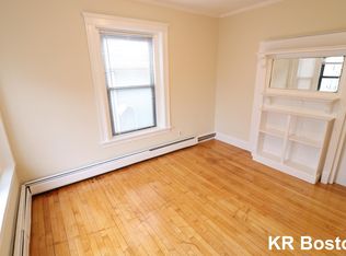 15 Upland Rd APT 2, Cambridge, MA 02140
