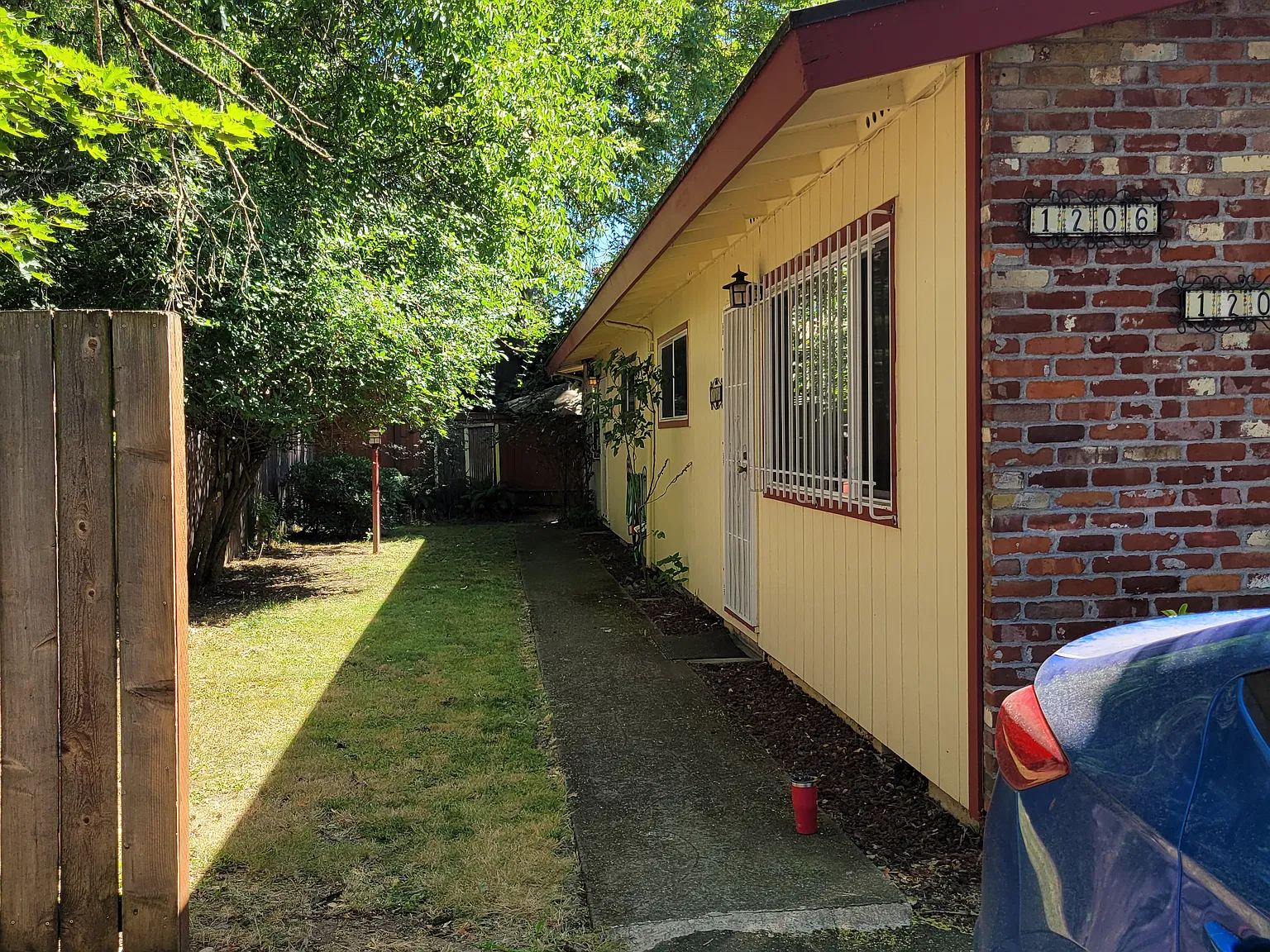 2 bed, 750 sqft, $1,975 — Photo 1