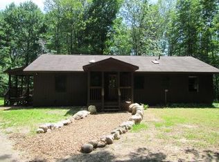 11990 N Vandecar Rd, Farwell, MI 48622