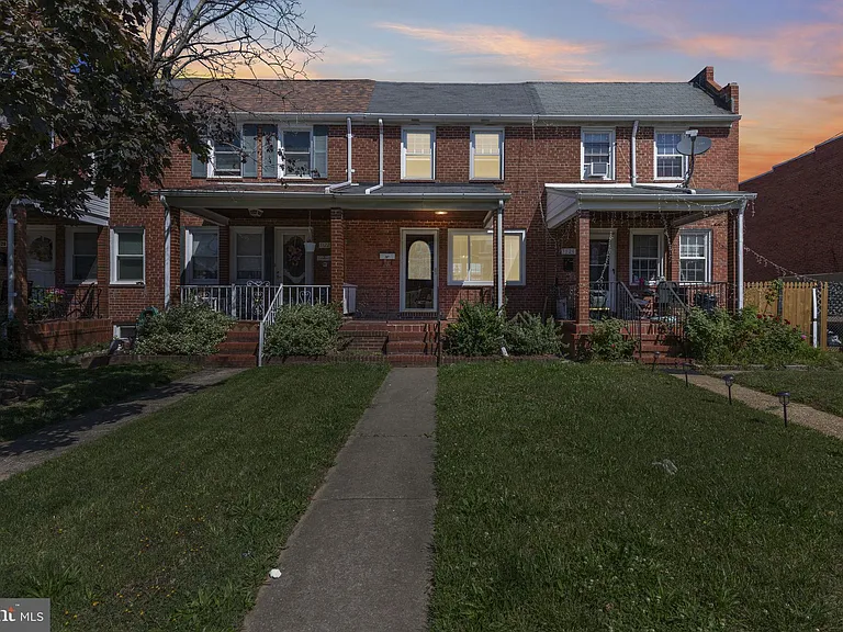 7124 Gough St — Photo 2