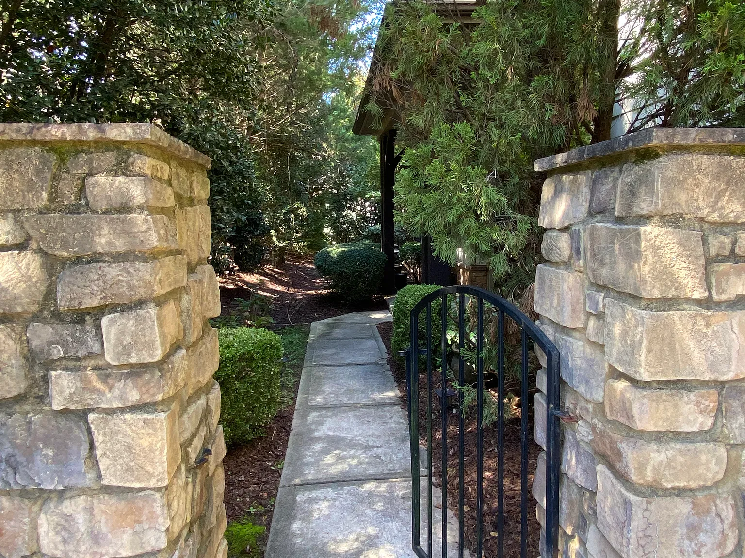 4 bed, 3.5 bath, 2611 sqft, $2,850 — Photo 3