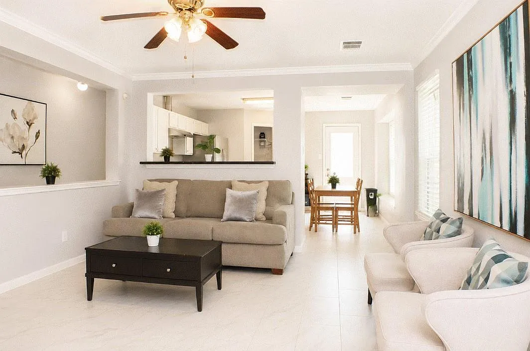 3 bed, 2.0 bath, 1600 sqft, $1,950 — Photo 3