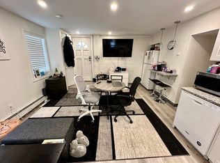13 White Pl #B, Brookline, MA 02445