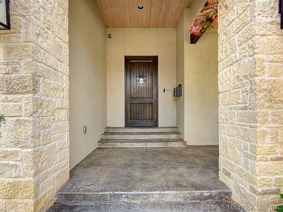 4th image of 2532 E 22nd Pl