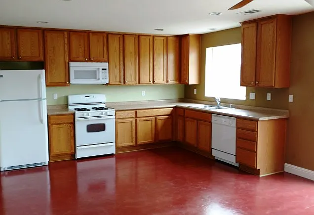 3 bed, 2.5 bath, 1400 sqft, $2,695 — Photo 2