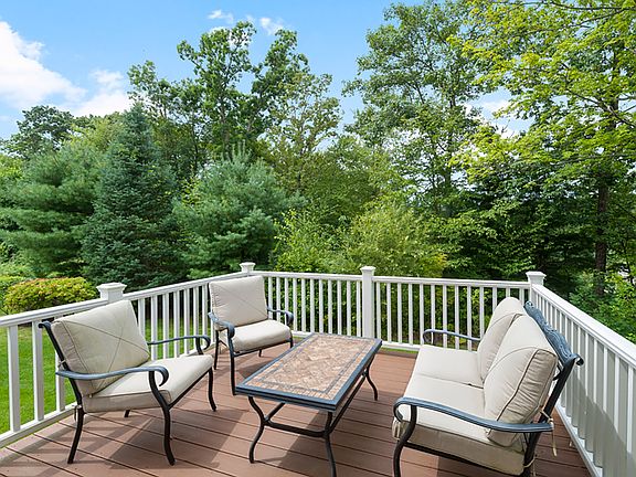 Great Deck to Entertain