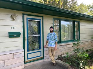 917 S Manor Rd, Bloomington, IN 47401