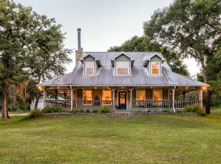 1154 Trails End Rd, Weimar, TX 78962