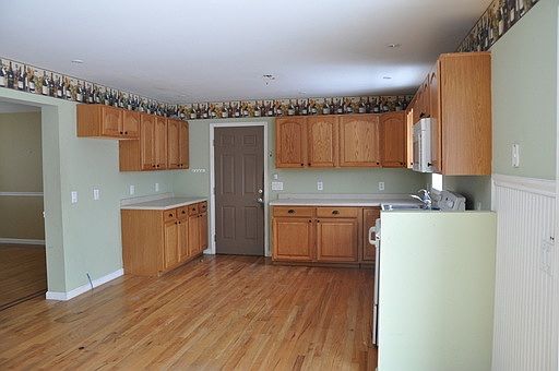 2nd image of 19 Silver Hill Ave