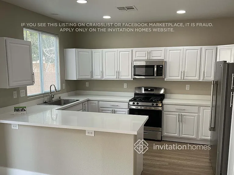 10644 Thor Mountain Ln — Photo 3