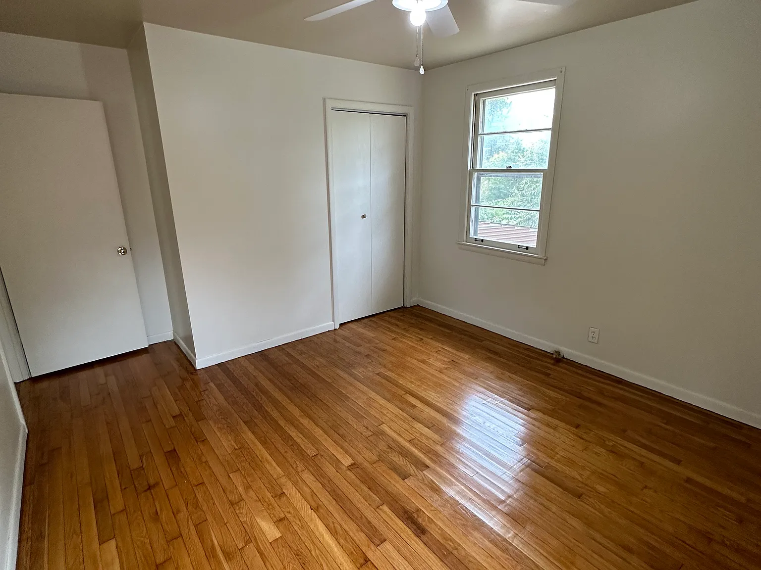 4 bed, 1430 sqft, $2,300 — Photo 4