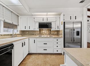 22 Estrella Dr, Santa Rosa, CA 95403