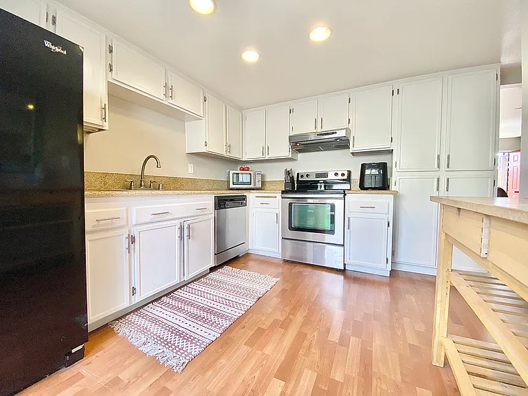 1446 Grand Ave — Photo 6