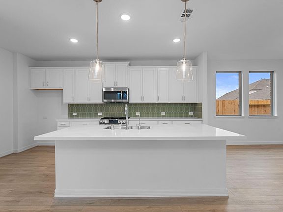 5th image of 19032 Magnolia Willow Ln