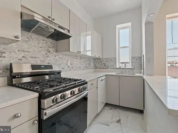 2126 Saint Paul St APT 3, Baltimore, MD 21218