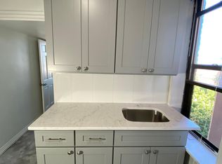 6021 56th Rd APT 2R, Maspeth, NY 11378