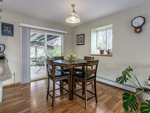 5th image of 1101 Wildrose Ln