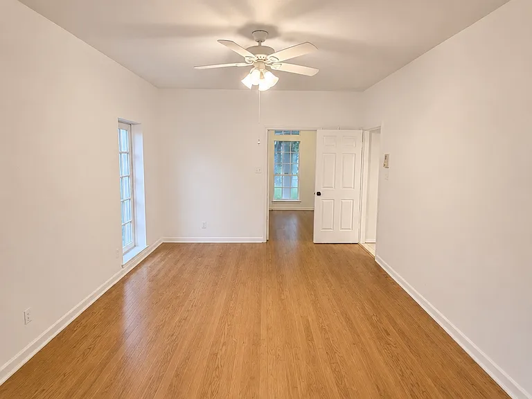 7218 Holder Forest Ct — Photo 33
