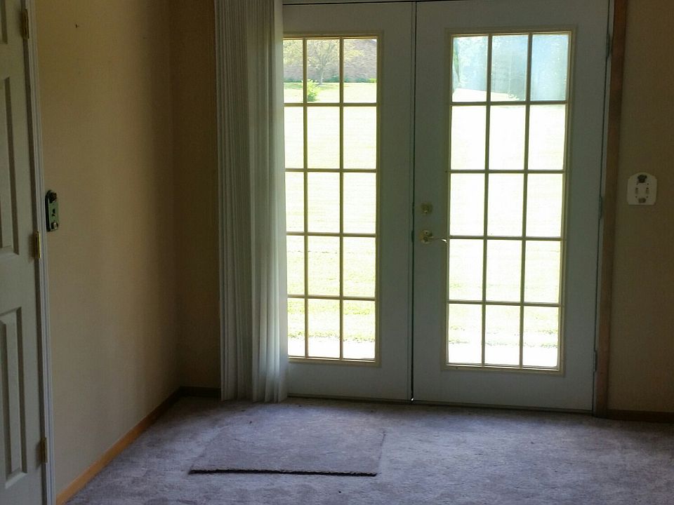 1st image of 4985 Meadowcrest Ln