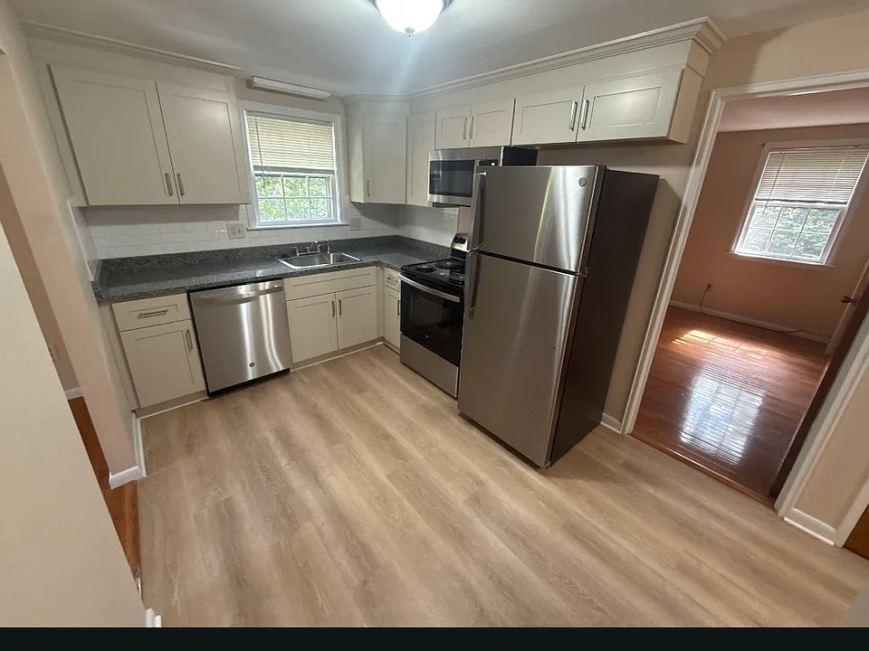 155 Barham Ave #1C