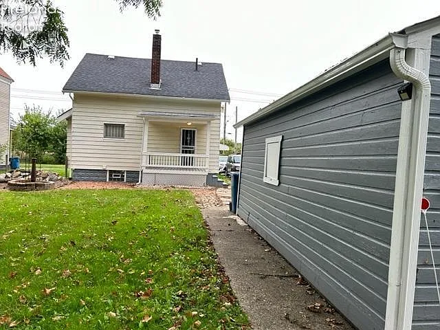 827 W 13th St photo 1
