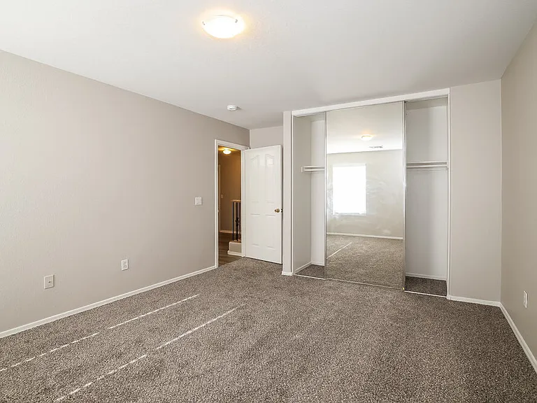 2413 W Chipman Rd — Photo 12
