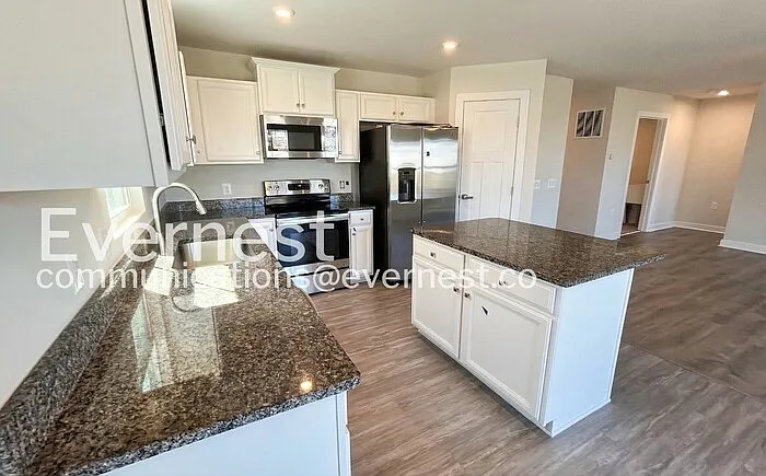 18393 Signature Way — Photo 3