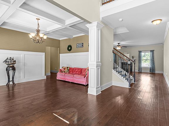 5th image of 304 Faldo Court